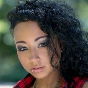 Meet your Posher, Rae